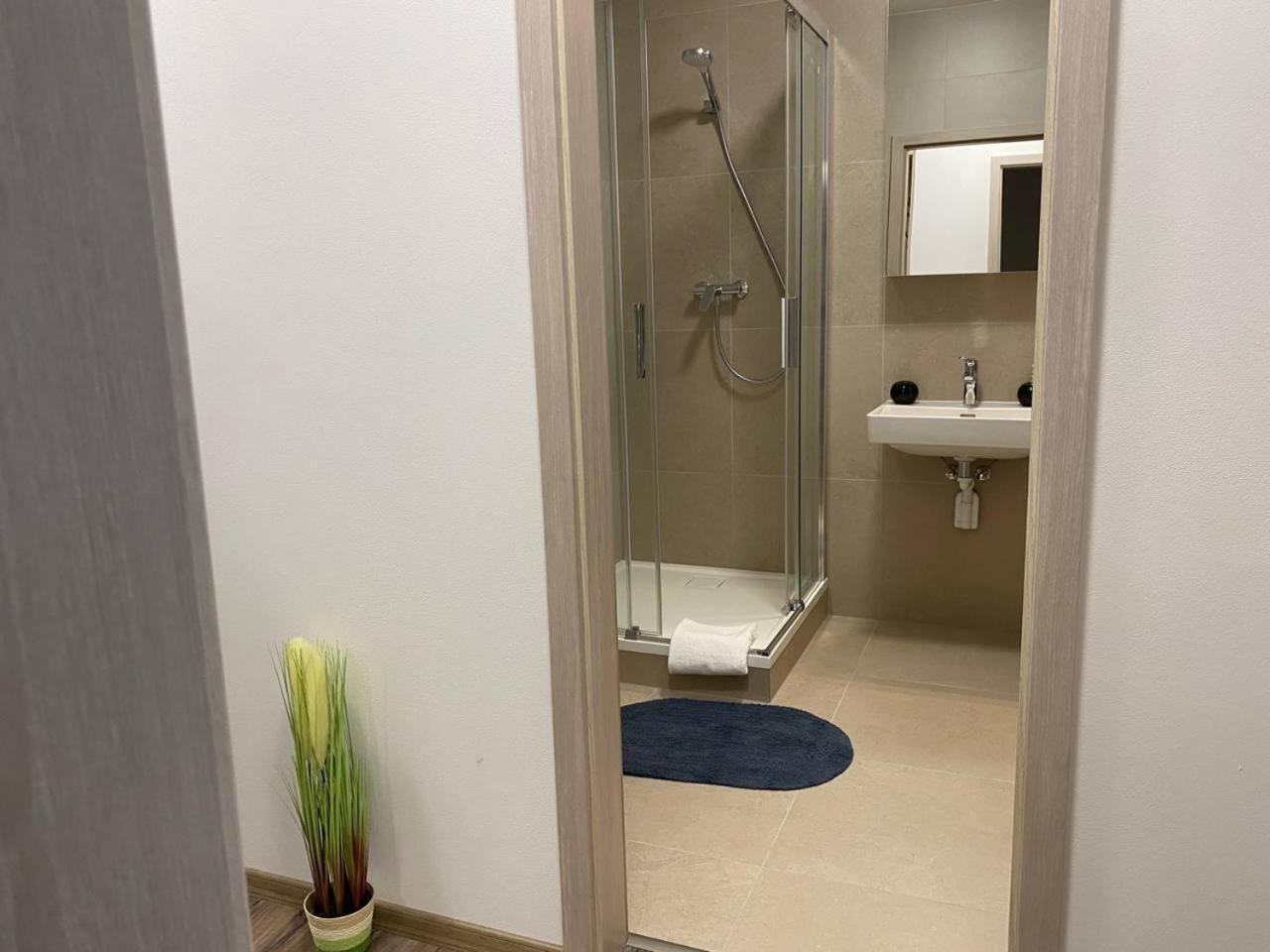 Apartamento Perla Hradce Hradec Králové Exterior foto