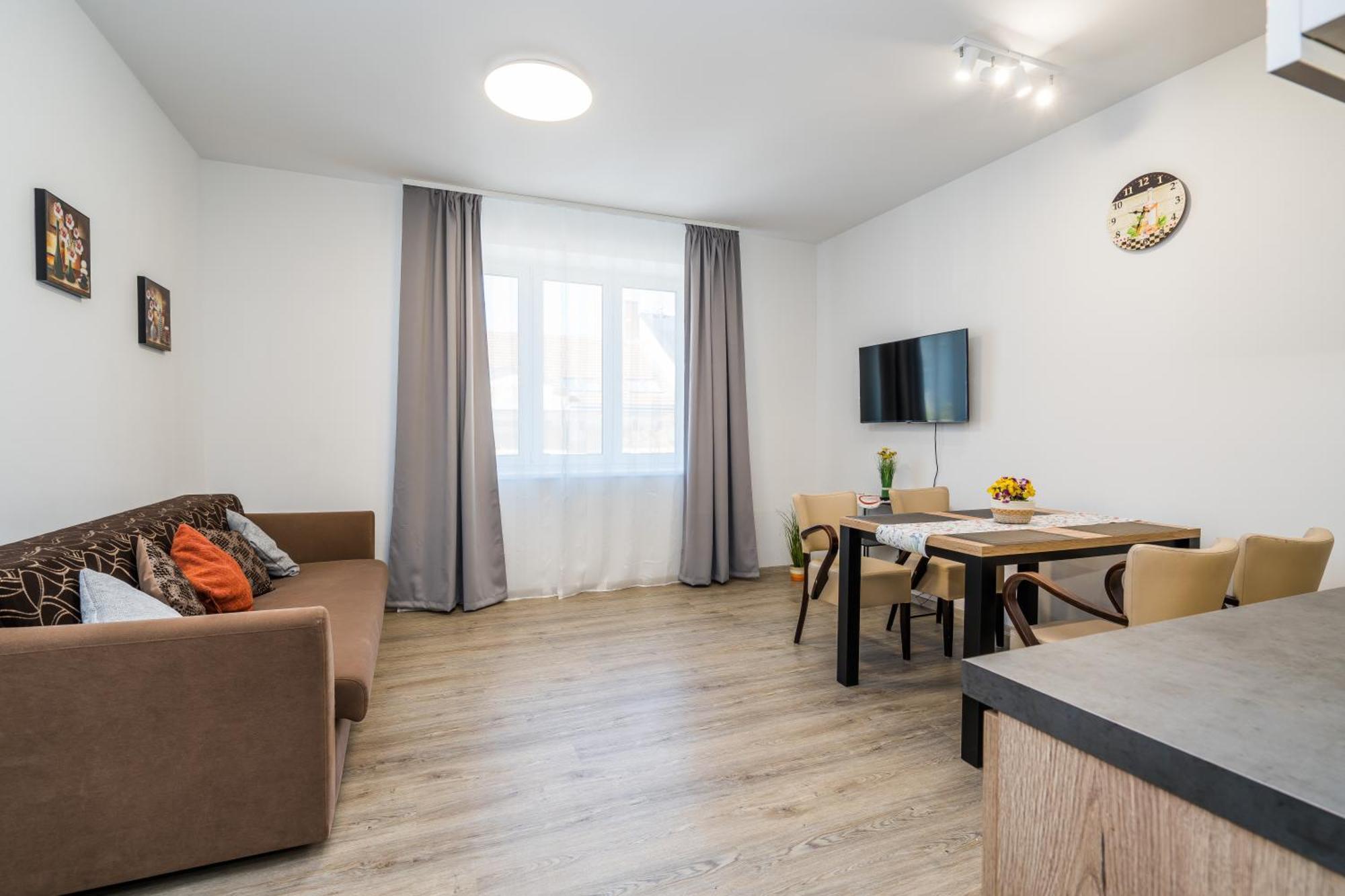 Apartamento Perla Hradce Hradec Králové Exterior foto